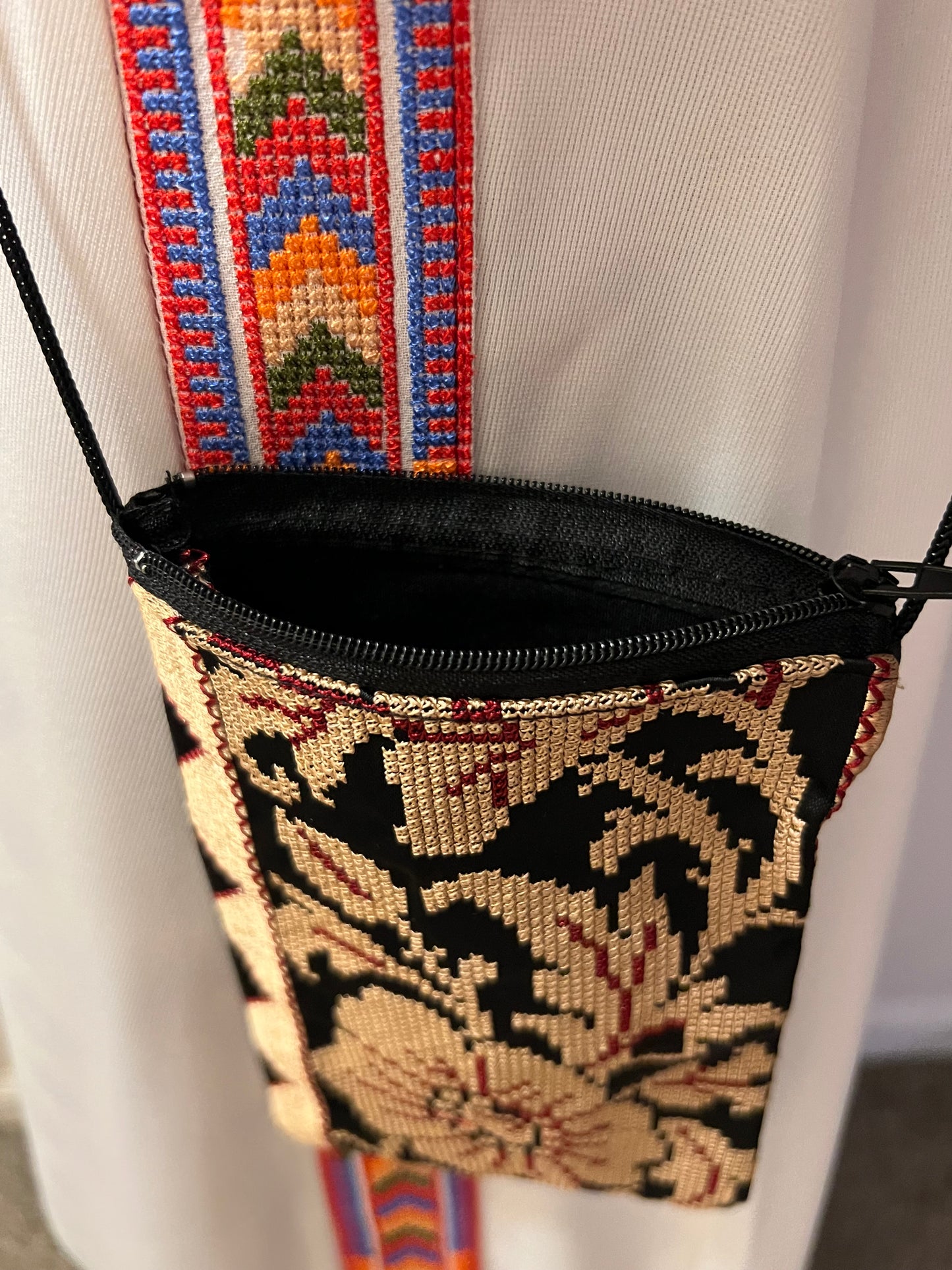 Tatreez (Embroidered) Phone purse