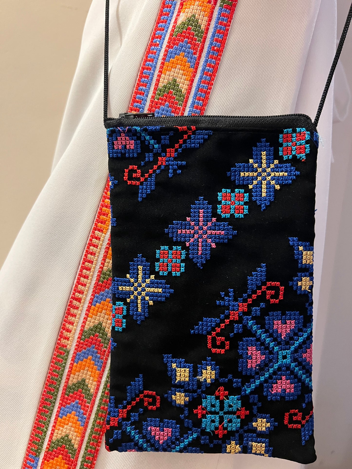 Tatreez (Embroidered) Phone purse