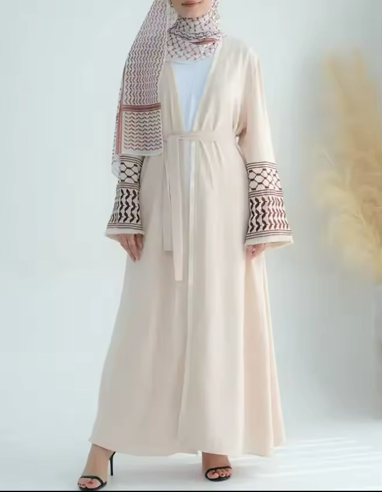 Kuffiyeh Open Abaya