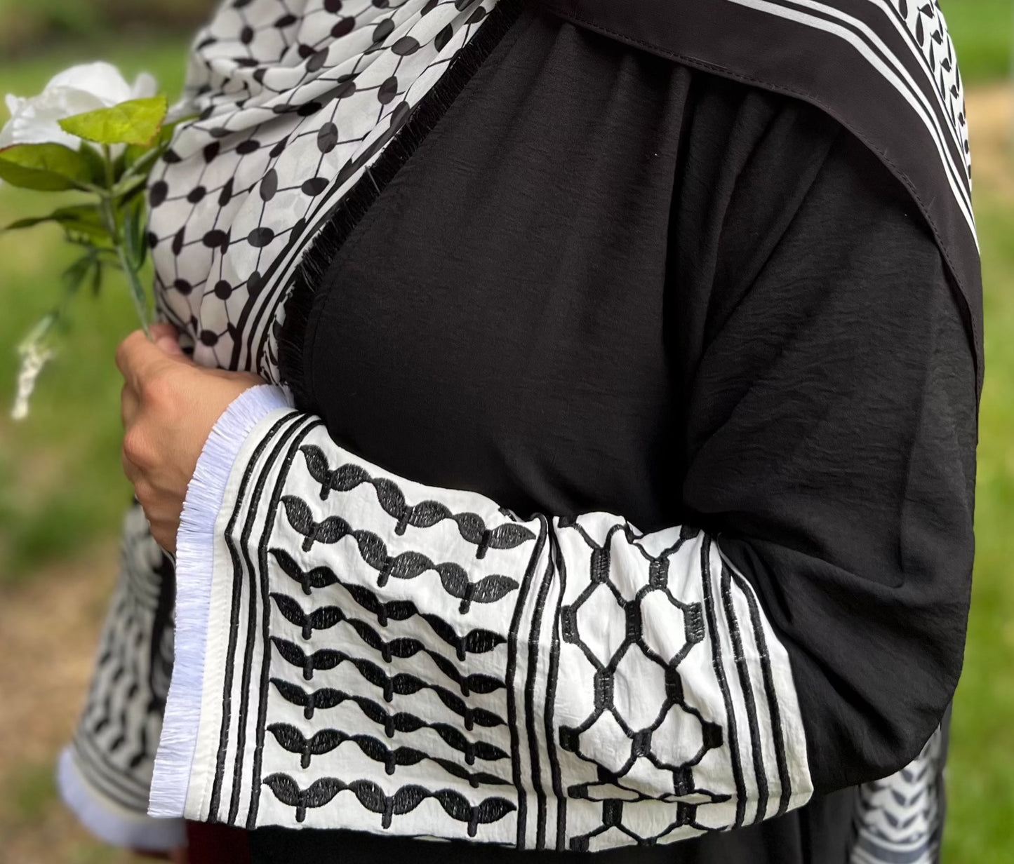 Kuffiyeh Open Abaya